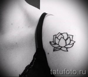 фото тату кувшинка для статьи про значение татуировки с кувшинкой - tatufoto.ru - 20