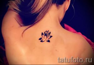 фото тату кувшинка для статьи про значение татуировки с кувшинкой - tatufoto.ru - 27