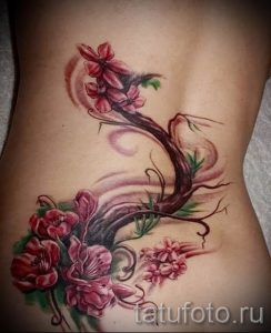 фото тату на пояснице для статьи про значение татуировок на пояснице - tatufoto.ru - 47