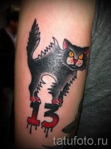 фото тату с черной кошкой для статьи про значение татуировки - tatufoto.ru - 10