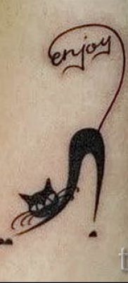 фото тату с черной кошкой для статьи про значение татуировки — tatufoto.ru — 26