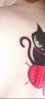 фото тату с черной кошкой для статьи про значение татуировки — tatufoto.ru — 27