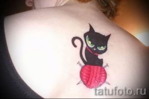 фото тату с черной кошкой для статьи про значение татуировки - tatufoto.ru - 27