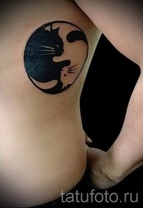 фото тату с черной кошкой для статьи про значение татуировки - tatufoto.ru - 30