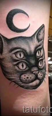 фото тату с черной кошкой для статьи про значение татуировки — tatufoto.ru — 31