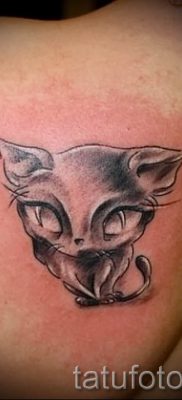 фото тату с черной кошкой для статьи про значение татуировки — tatufoto.ru — 33