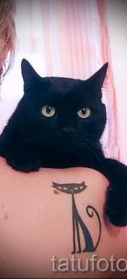 фото тату с черной кошкой для статьи про значение татуировки — tatufoto.ru — 43