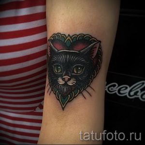 фото тату с черной кошкой для статьи про значение татуировки - tatufoto.ru - 44
