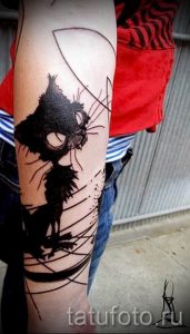 фото тату с черной кошкой для статьи про значение татуировки - tatufoto.ru - 45