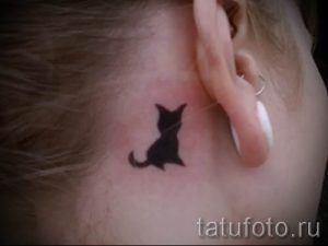 фото тату с черной кошкой для статьи про значение татуировки - tatufoto.ru - 50