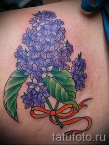 фото тату сирень для статьи про значение татуировки сирень - tatufoto.ru - 13