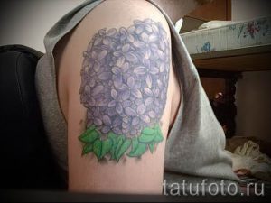 фото тату сирень для статьи про значение татуировки сирень - tatufoto.ru - 21