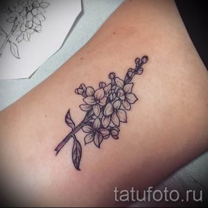 фото тату сирень для статьи про значение татуировки сирень - tatufoto.ru - 38