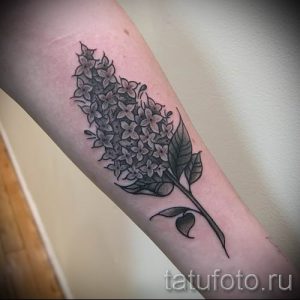 фото тату сирень для статьи про значение татуировки сирень - tatufoto.ru - 40