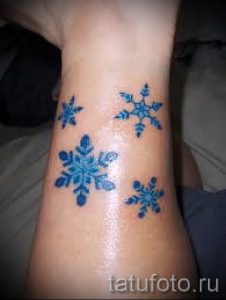 фото тату снежинка для статьи про значение татуировки снежинка - tatufoto.ru - 8