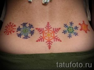 фото тату снежинка для статьи про значение татуировки снежинка - tatufoto.ru - 12