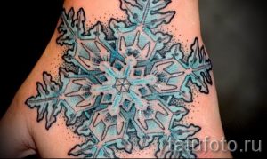 фото тату снежинка для статьи про значение татуировки снежинка - tatufoto.ru - 34