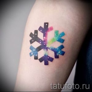 фото тату снежинка для статьи про значение татуировки снежинка - tatufoto.ru - 36