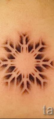 фото тату снежинка для статьи про значение татуировки снежинка — tatufoto.ru — 53