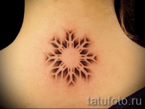 фото тату снежинка для статьи про значение татуировки снежинка - tatufoto.ru - 53