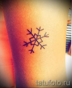 фото тату снежинка для статьи про значение татуировки снежинка - tatufoto.ru - 60