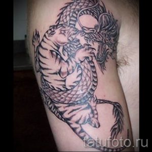 фото тату тигр и дракон для статьи про значение татуировки - tatufoto.ru - 6