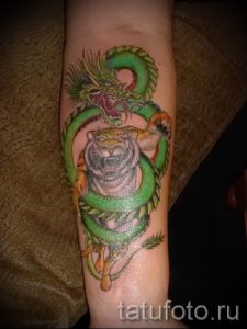 фото тату тигр и дракон для статьи про значение татуировки - tatufoto.ru - 15