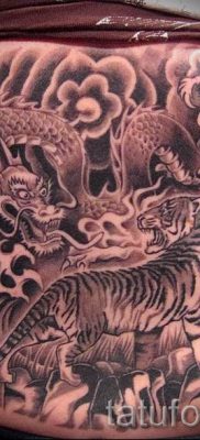 фото тату тигр и дракон для статьи про значение татуировки — tatufoto.ru — 16