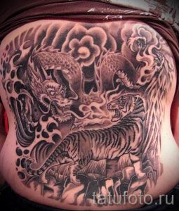 фото тату тигр и дракон для статьи про значение татуировки - tatufoto.ru - 16