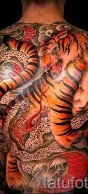 фото тату тигр и дракон для статьи про значение татуировки — tatufoto.ru — 19