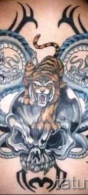 фото тату тигр и дракон для статьи про значение татуировки — tatufoto.ru — 24