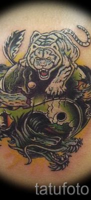 фото тату тигр и дракон для статьи про значение татуировки — tatufoto.ru — 31