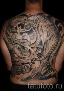 фото тату тигр и дракон для статьи про значение татуировки - tatufoto.ru - 34