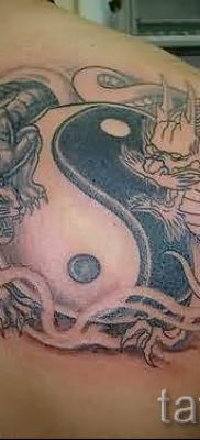 фото тату тигр и дракон для статьи про значение татуировки — tatufoto.ru — 43
