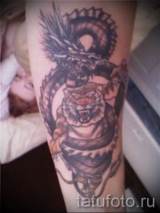 фото тату тигр и дракон для статьи про значение татуировки - tatufoto.ru - 45
