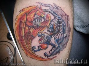 фото тату тигр и дракон для статьи про значение татуировки - tatufoto.ru - 46