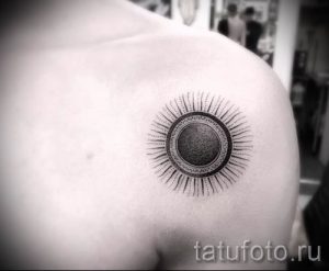 фото тату черное солнце для статьи про значение тату черное солнце - tatufoto.ru - 19