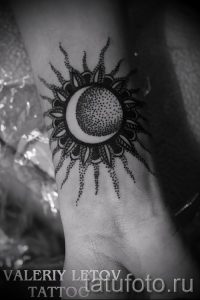 фото тату черное солнце для статьи про значение тату черное солнце - tatufoto.ru - 39