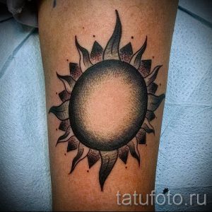 фото тату черное солнце для статьи про значение тату черное солнце - tatufoto.ru - 51