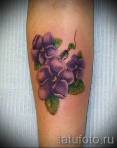 фото татуировки фиалка для статьи про значение тату фиалка - tatufoto.ru - 2