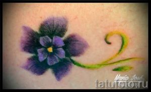 фото татуировки фиалка для статьи про значение тату фиалка - tatufoto.ru - 3