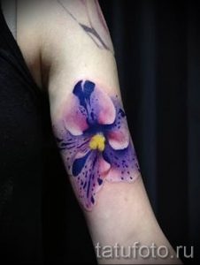 фото татуировки фиалка для статьи про значение тату фиалка - tatufoto.ru - 4