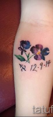 фото татуировки фиалка для статьи про значение тату фиалка — tatufoto.ru — 21