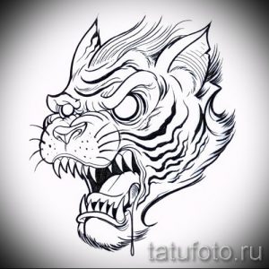 Черно-белый эскиз татуировки головы тигра, выполненный в минималистичном стиле. Четкие линии и выразительные глаза делают рисунок запоминающимся.