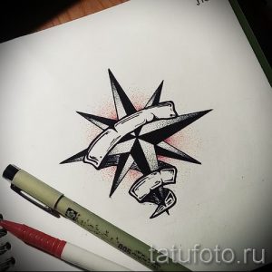 Эскиз тату в стиле Old School с изображением розы ветров, перекрещенной с костями. Черно-белый рисунок, яркий и запоминающийся.