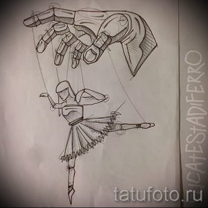 Фото тату: необычный эскиз балерины, изображенной как кукла, с видимыми нитями управления и детальной прорисовкой.