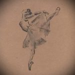 Вариант необычного эскиза для наколки с балериной - создание классной идеи для тату