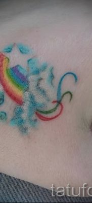 Оригинальный пример тату радуга на фото – для материала про толкование рисунка радуги в тату