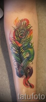 Интересный вариант наколки радуга на фото – для статьи про смыс рисунка радуги в тату