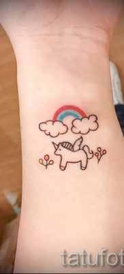 Крутой пример тату радуга на фото – для статьи про смыс рисунка радуги в тату